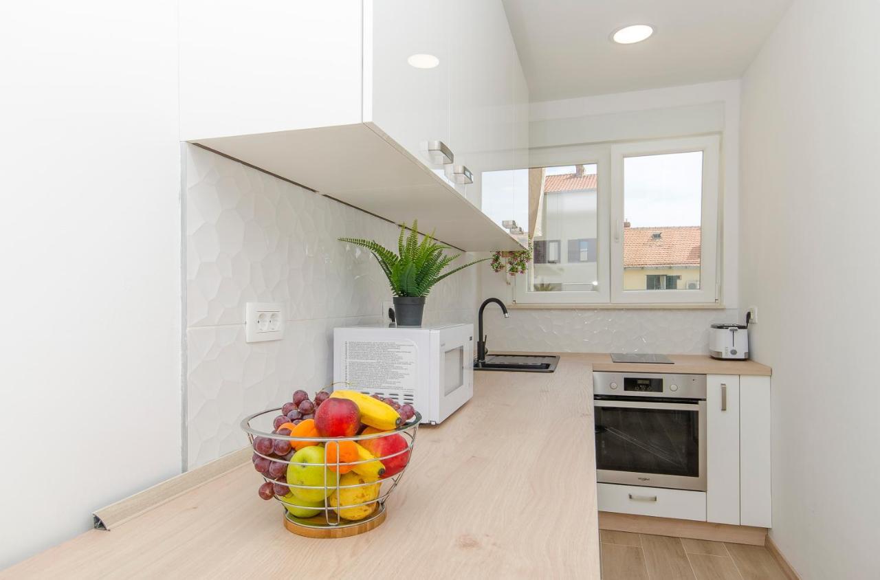 Lanuna Apartment Split Eksteriør billede
