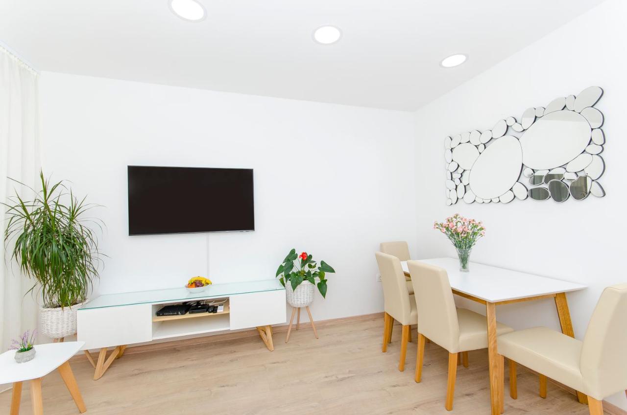 Lanuna Apartment Split Eksteriør billede