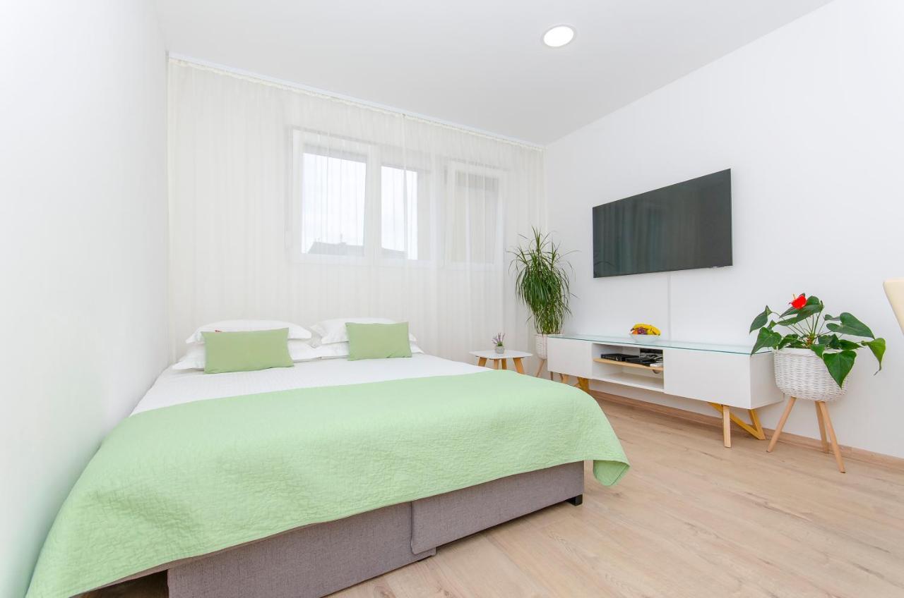 Lanuna Apartment Split Eksteriør billede